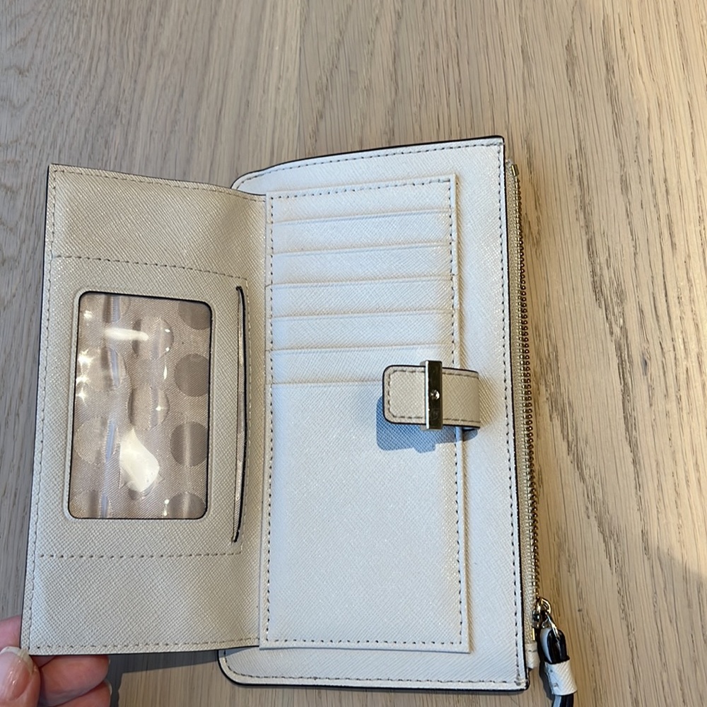 Kate Spade wristlet soft off white color - Picture 2 of 4